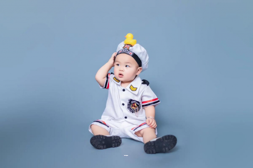 巨野宝宝几个月攒肚子